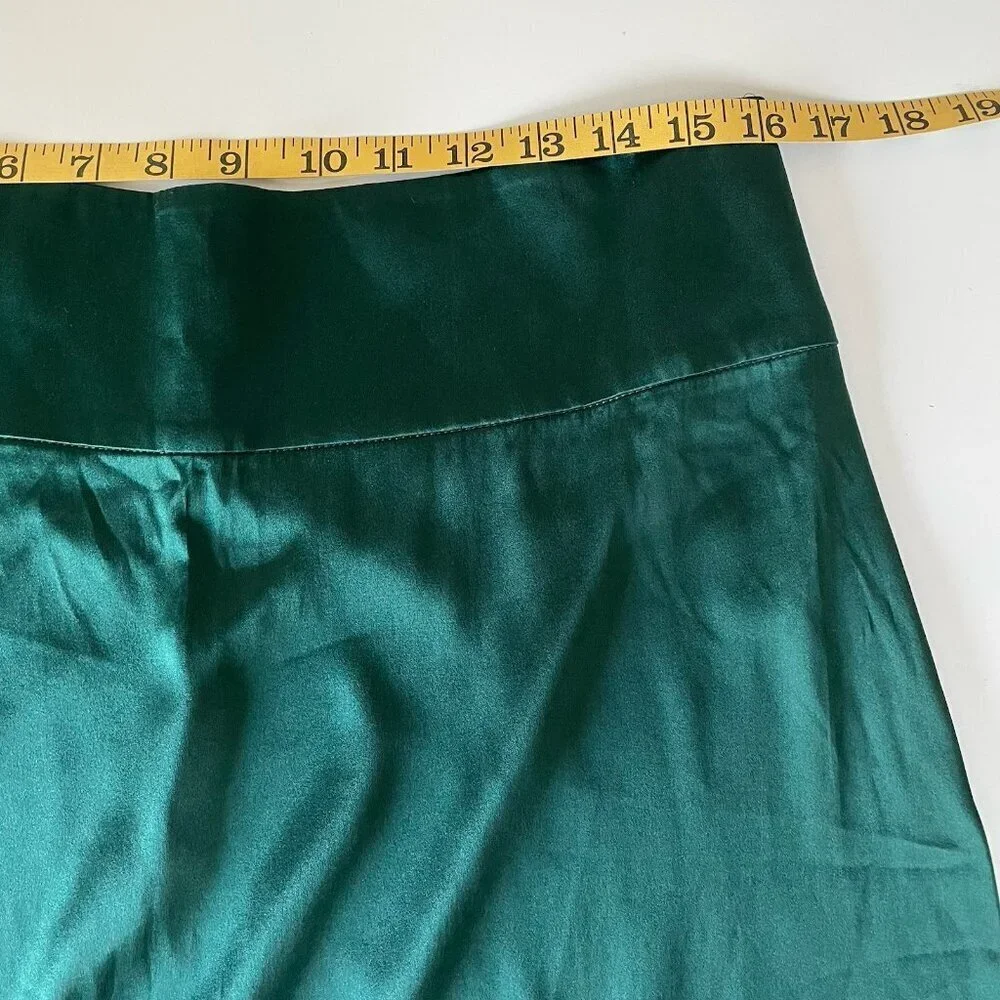 Y2K Marciano Forest Green 100% Silk Skirt Size 10 Party Holiday Work Office NWOT